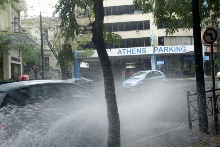 Καιρός: Έκτακτο δελτίο επιδείνωσης! Πού θα «χτυπήσει» η κακοκαιρία τις επόμενες ώρες (χάρτες)